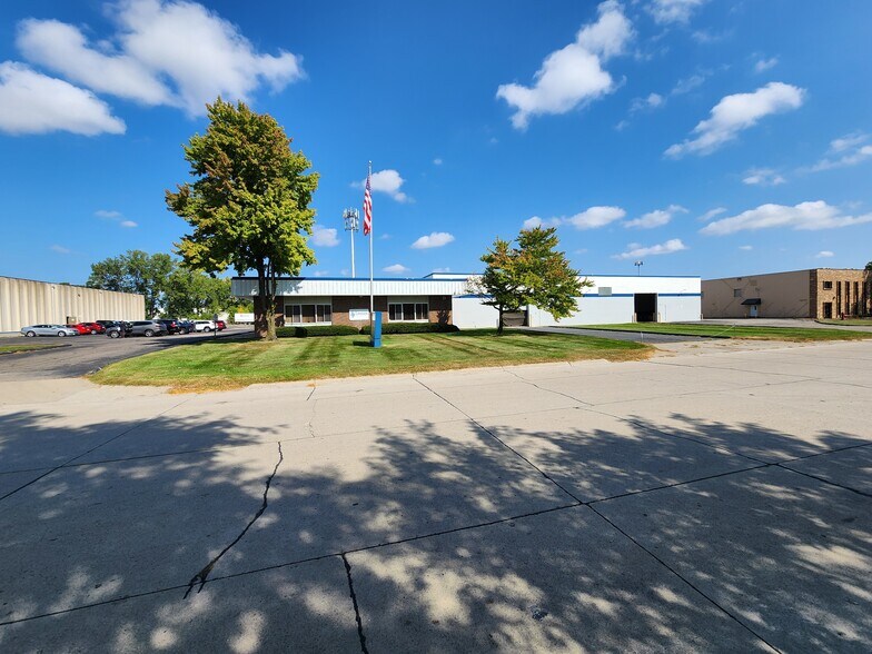More Photos Of 6025 Wall St, Sterling Heights Warehouse For Sale