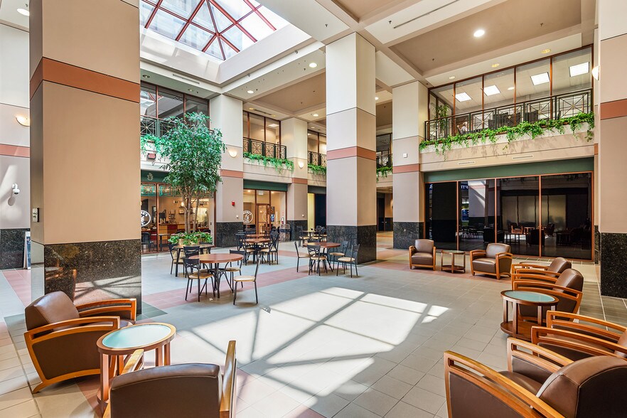 More Photos Of 1 S Main St, Dayton Office For Lease