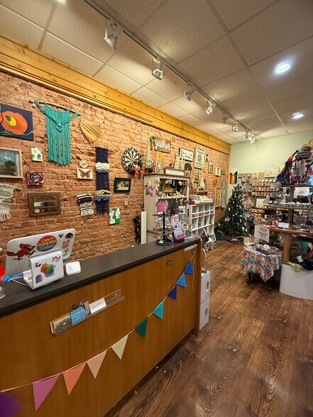 More Photos Of 116 N Bridge St, Chippewa Falls General Retail For Lease