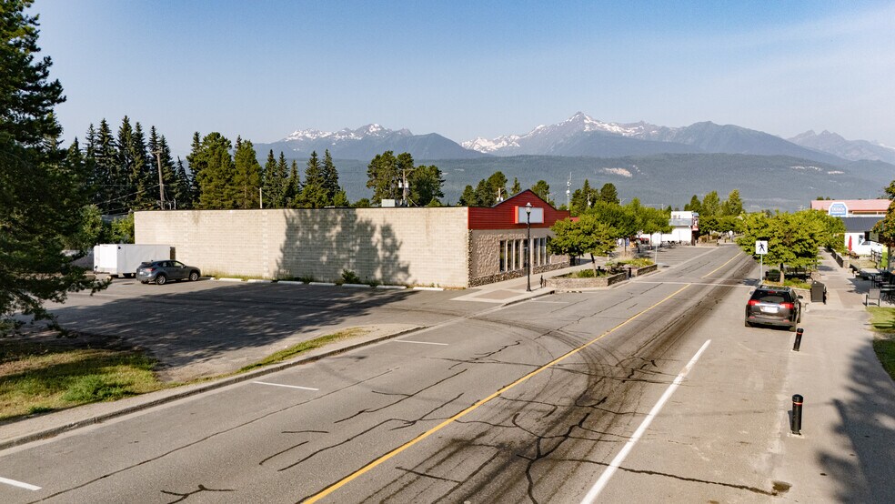 More Photos Of 1155 5th Ave, Valemount Storefront For Lease