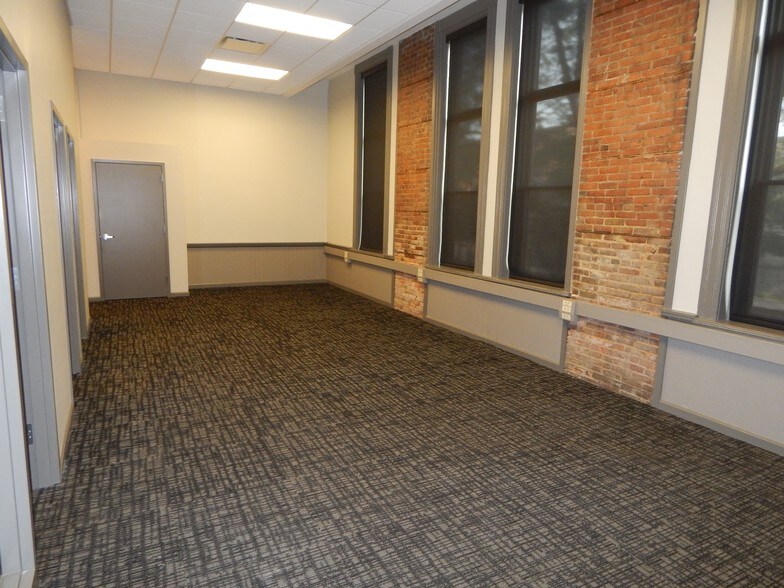 More Photos Of 1320 Sumner Ct, Cleveland Office For Lease
