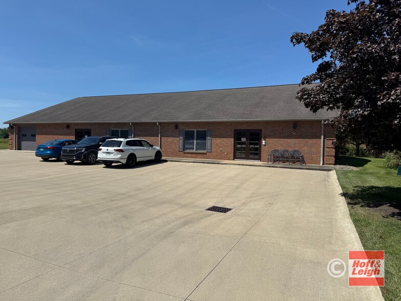 More Photos Of 1680 Industrial Pky, Brunswick Office For Sale