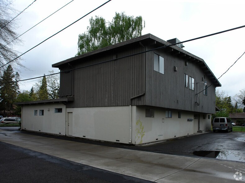 More Photos Of 260 E 15th Ave, Eugene Medical For Lease