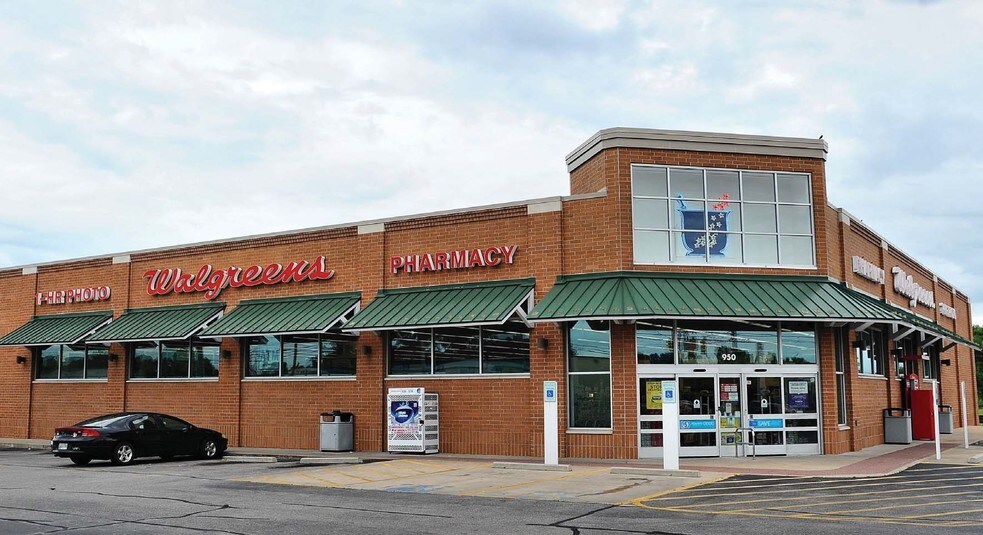 Primary Photo Of 950 Highway 51 N, Covington Drugstore For Sale