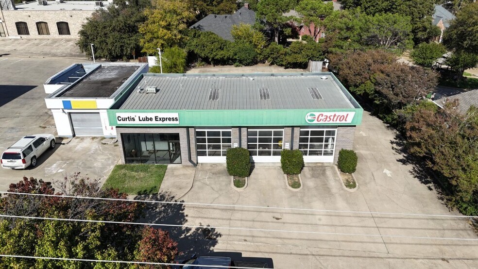 Primary Photo Of 2105 Brown Blvd, Arlington Auto Repair For Sale