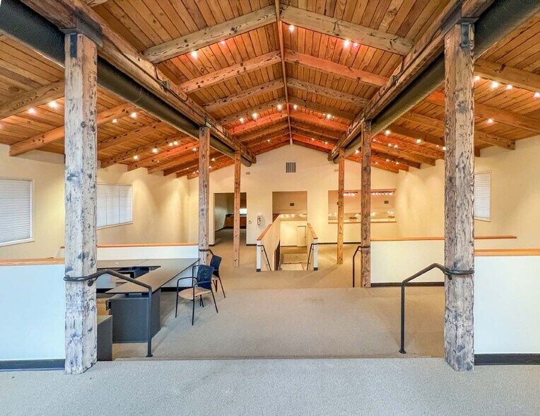 More Photos Of 201 W Historic Columbia River Hwy, Troutdale Freestanding For Sale