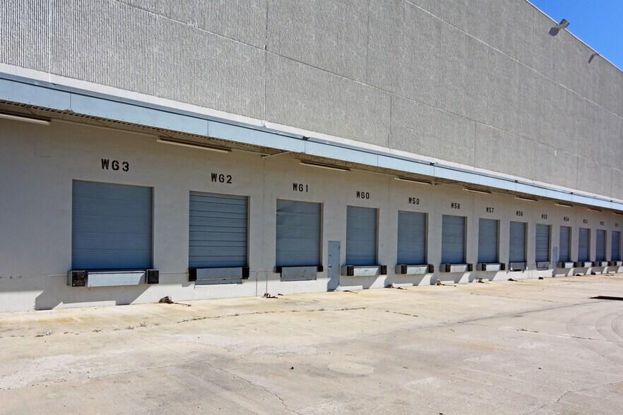 More Photos Of 1 Imeson Park Blvd, Jacksonville Unknown For Lease