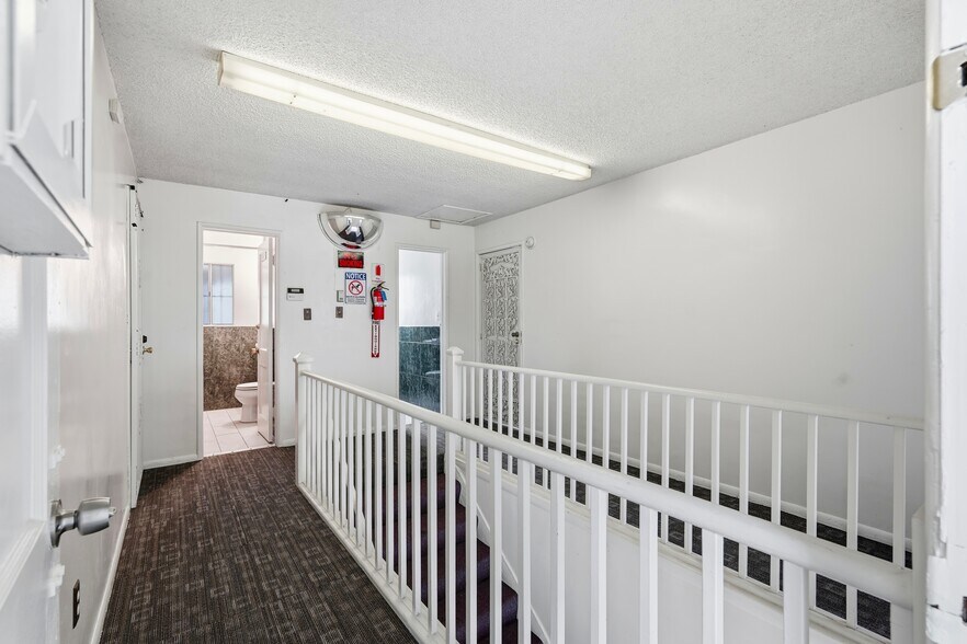 More Photos Of 2048-2050 W Florence Ave, Los Angeles Office For Sale