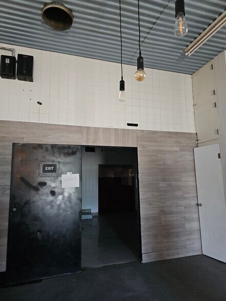 More Photos Of 4600 13th St, Great Falls Light Distribution For Lease