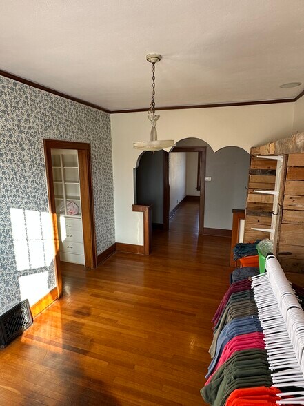 More Photos Of 9 Caulfield Ave, Camdenton Storefront Retail Office For Sale