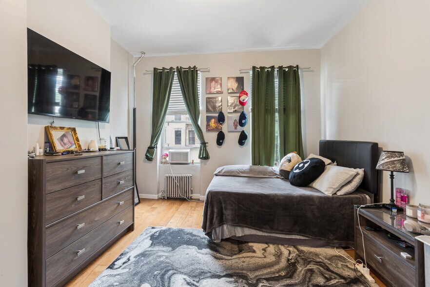 More Photos Of 377 Chauncey St, Brooklyn Apartments For Sale