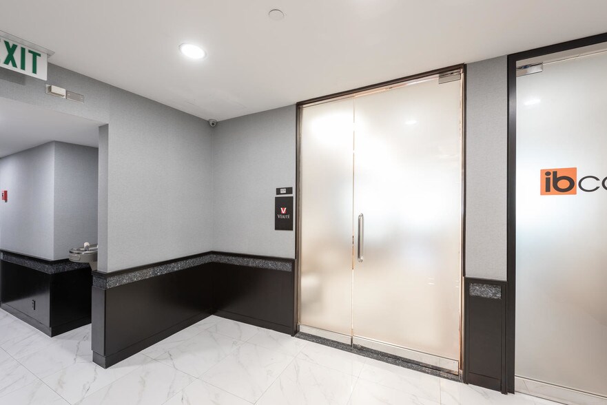 More Photos Of 1200 Brickell Ave, Miami Office For Lease