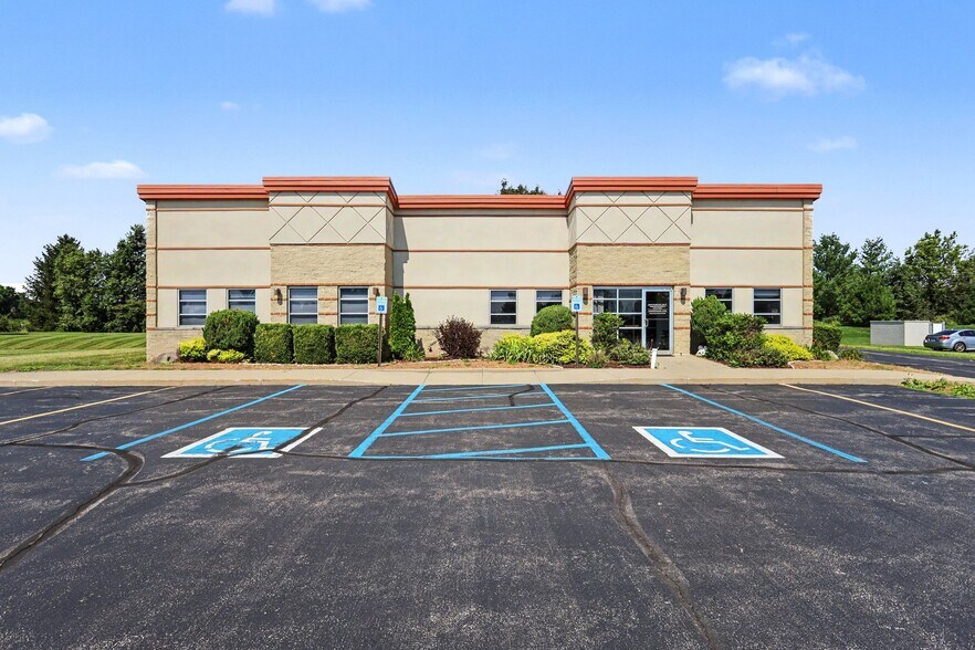 Primary Photo Of 2801 Leonard Dr, Valparaiso Medical For Sale