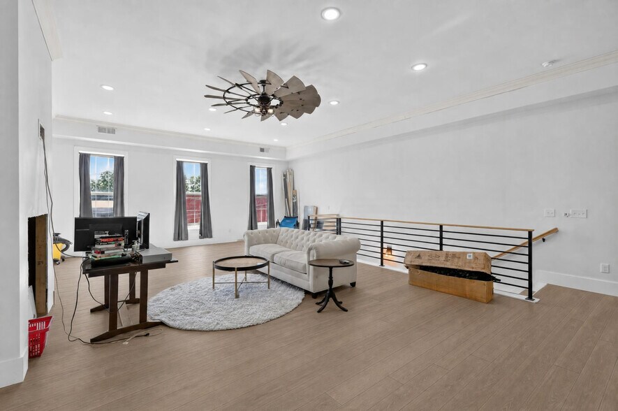 More Photos Of 109 S Raiford St, Selma Storefront For Sale