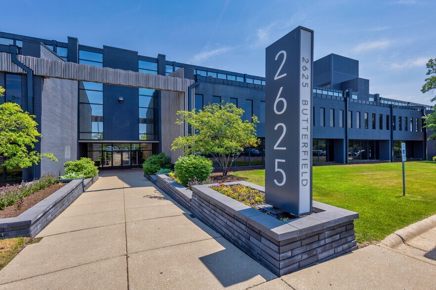 More Photos Of 2625 Butterfield Rd, Oak Brook Office For Lease