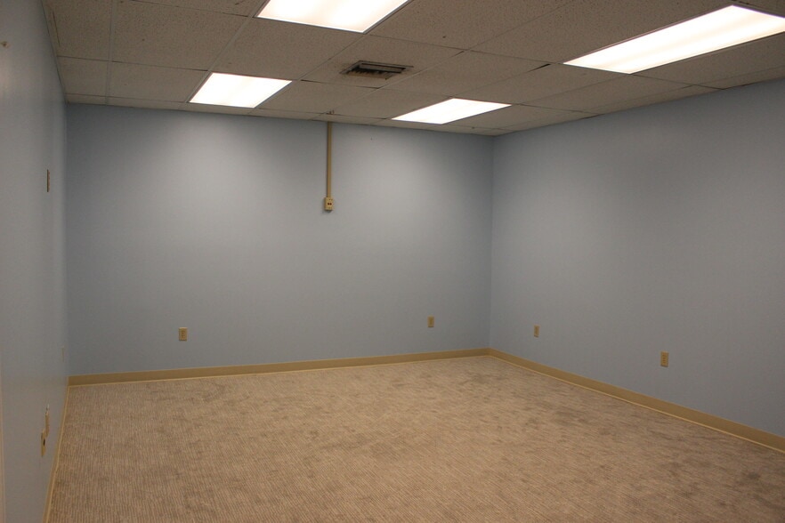 More Photos Of 5000 W 4th St, Hattiesburg Medical For Lease