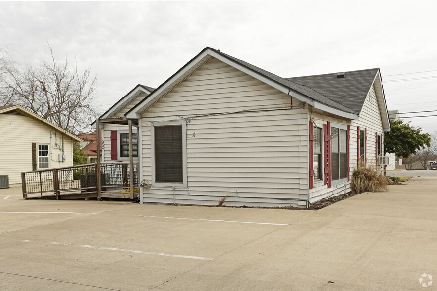 More Photos Of 907 N Goliad Rd, Rockwall Office For Lease