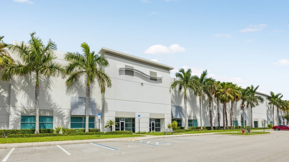 More Photos Of 1315 N Jog, West Palm Beach Unknown For Lease