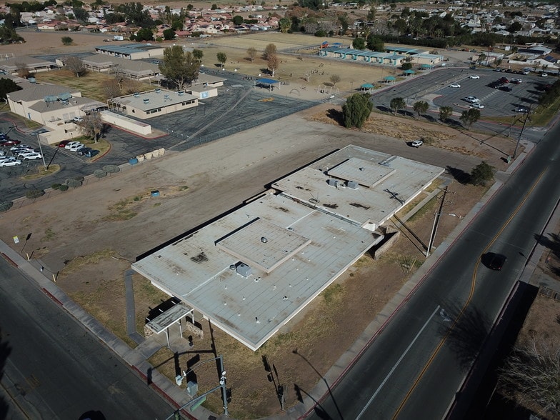 More Photos Of 500 N Broadway Ave, Blythe Medical For Sale