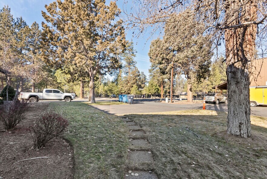 More Photos Of 392 W Main Ave, Sisters Medical For Sale