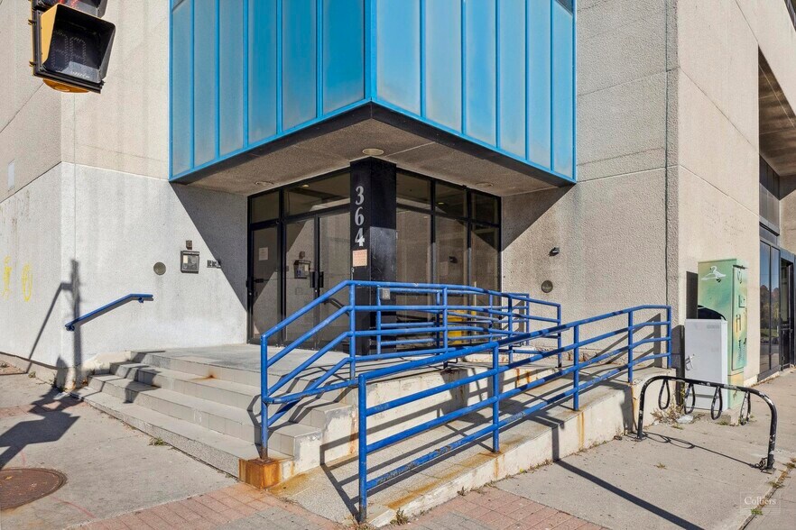 More Photos Of 364 Water St, Peterborough Office For Lease