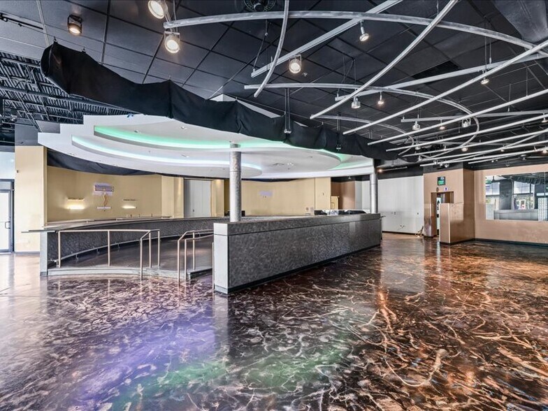 More Photos Of 1 E Main St, Champaign Office Residential For Lease