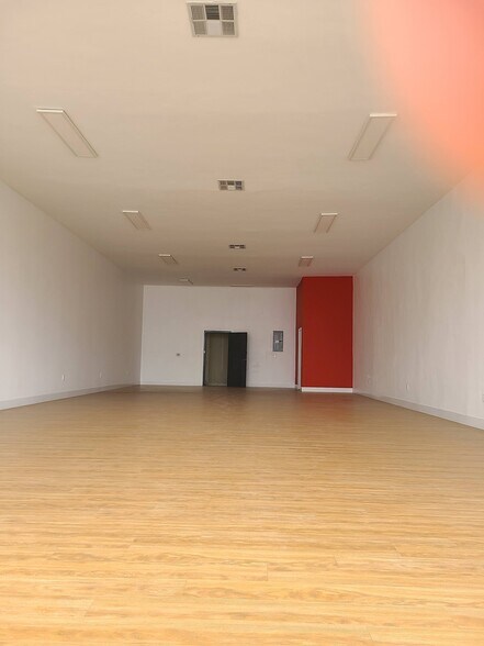 More Photos Of 1101-1125 S La Brea Ave, Inglewood Storefront Retail Office For Lease