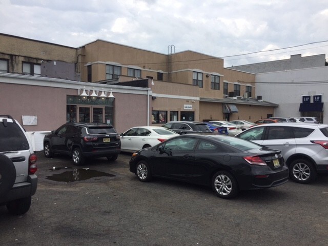 More Photos Of 235 E Broad St, Westfield Storefront For Lease