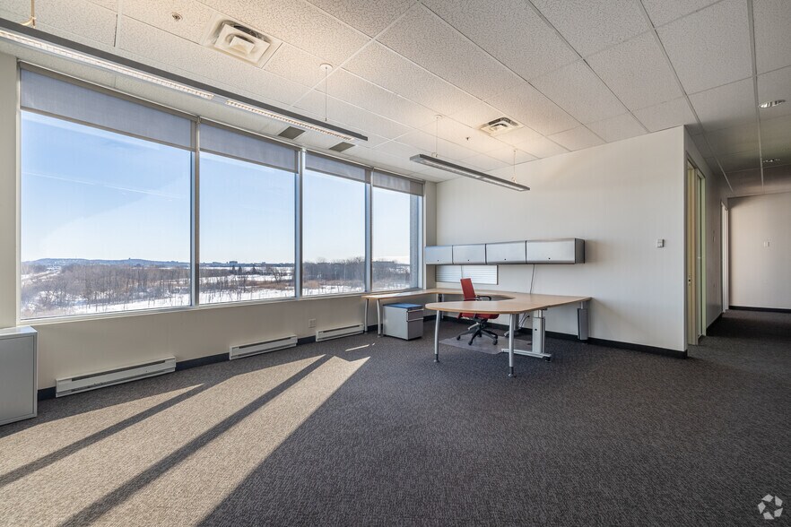 More Photos Of 2250 Boul Alfred-Nobel, Montréal Office For Lease