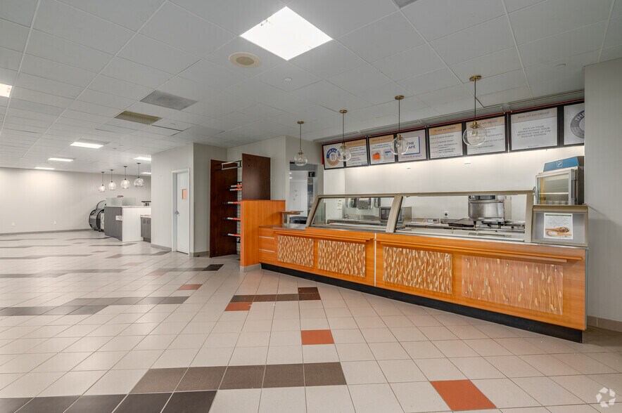 More Photos Of 6300 Wilson Mills Rd, Mayfield Village Office For Sale