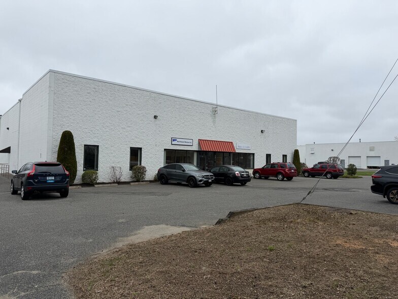 More Photos Of 410 Harris Rd, Smithfield Industrial For Lease