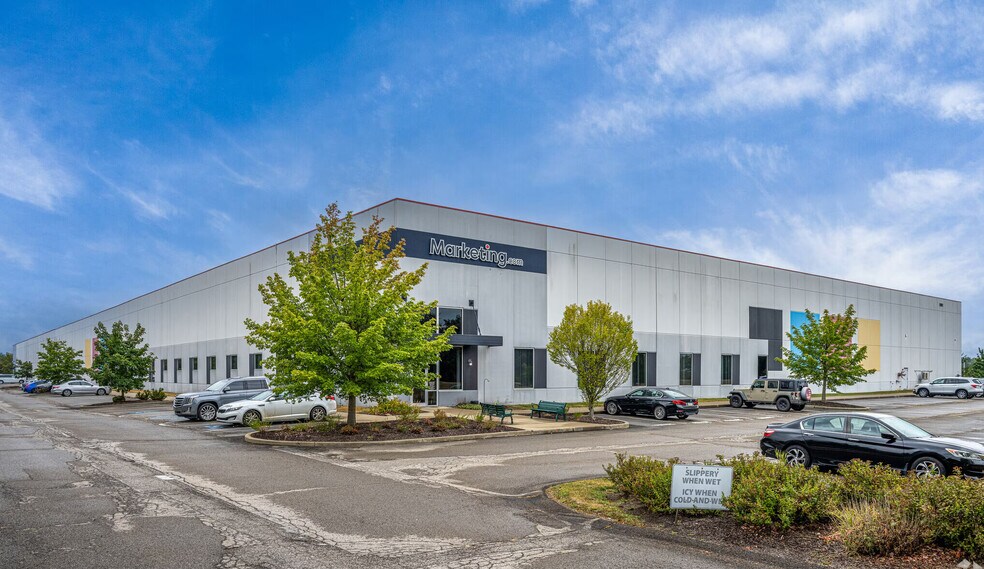 More Photos Of 2251 Sweeney Dr, Clinton Warehouse For Lease