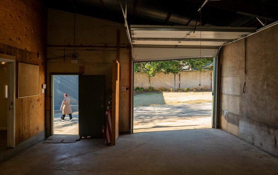 More Photos Of 990 Edgewood Ave NE, Atlanta Freestanding For Lease