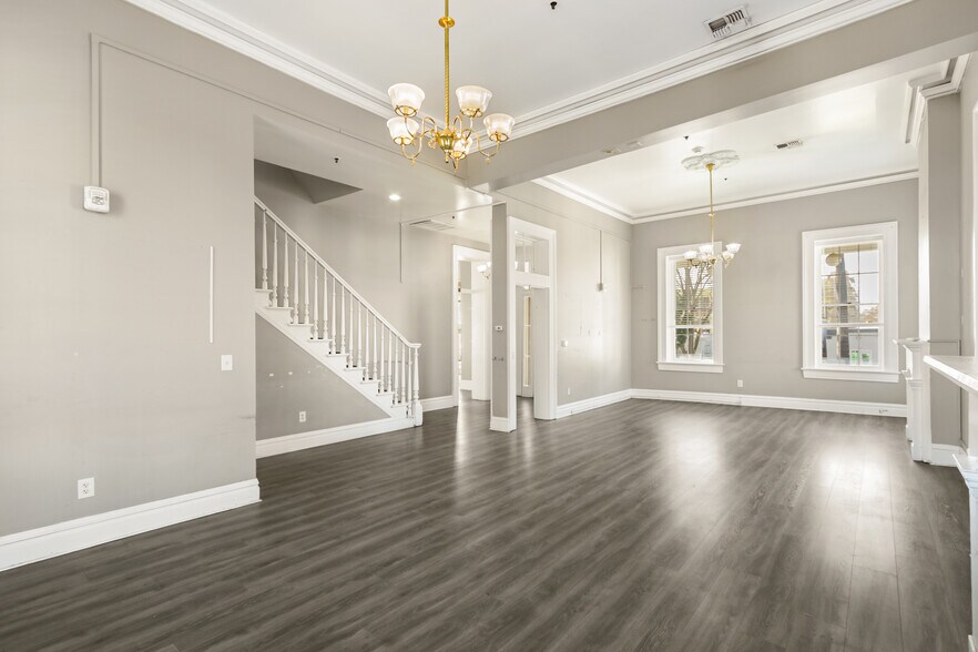 More Photos Of 1111-1123 D St, Sacramento Specialty For Sale