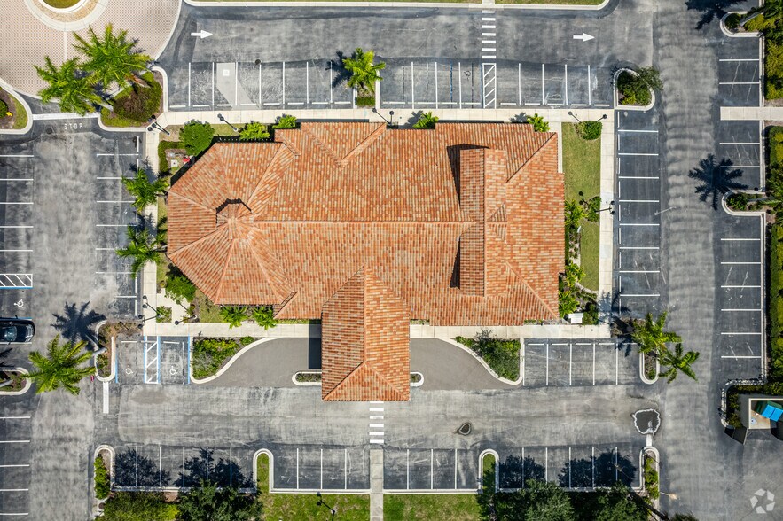 More Photos Of 9431 Corkscrew Palms Cir, Estero Medical For Sale