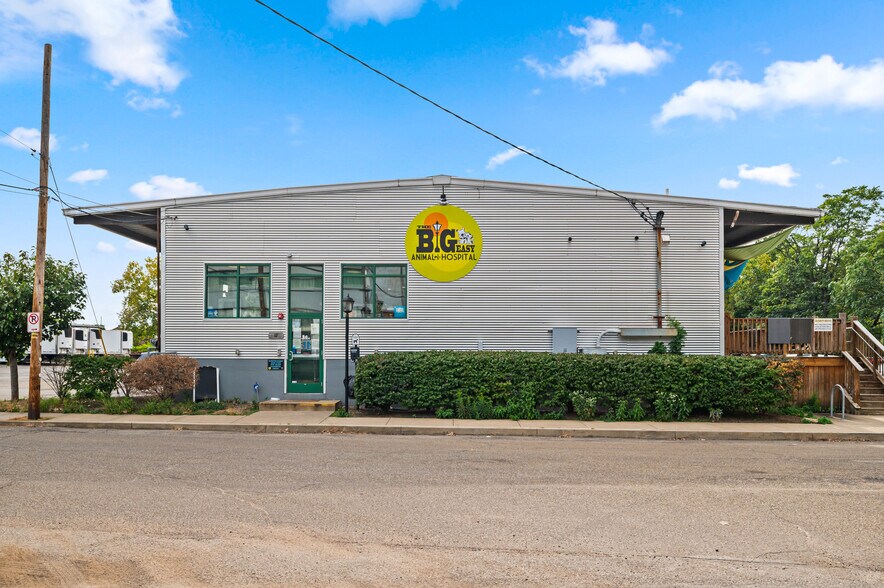 More Photos Of 12-28 McCandless Ave, Pittsburgh Light Distribution For Lease