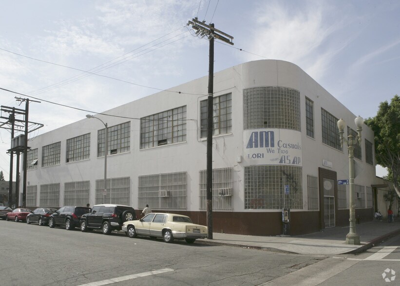 More Photos Of 2700 S Grand Ave, Los Angeles Warehouse For Sale