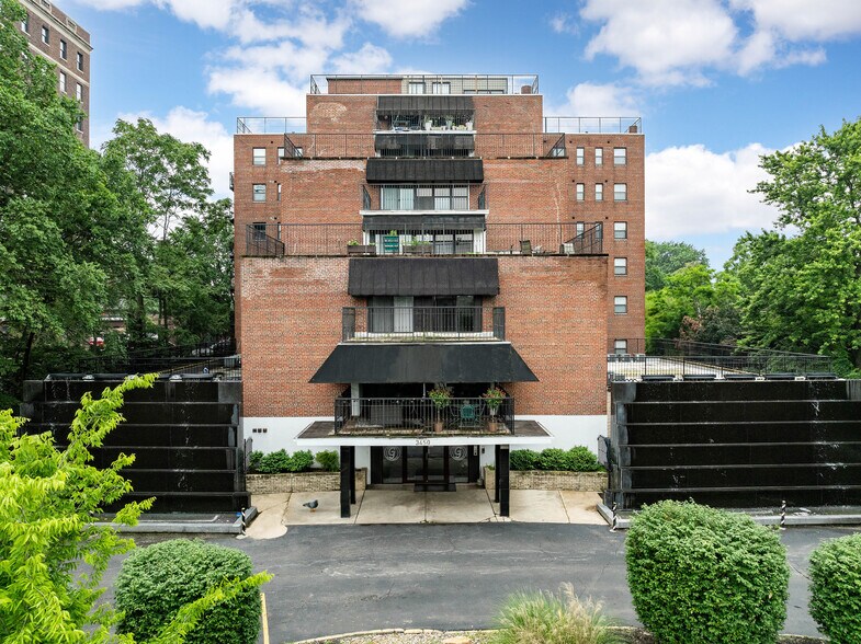 Primary Photo Of 3450 Russell Blvd, Saint Louis Apartments For Sale