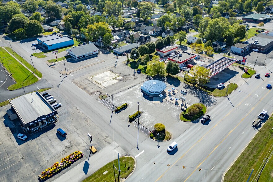 More Photos Of 351 N Morton St, Franklin Restaurant For Sale