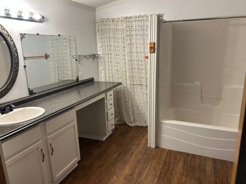 More Photos Of 143 Key Largo Ln, Lufkin Manufactured Housing Mobile Home Park For Sale