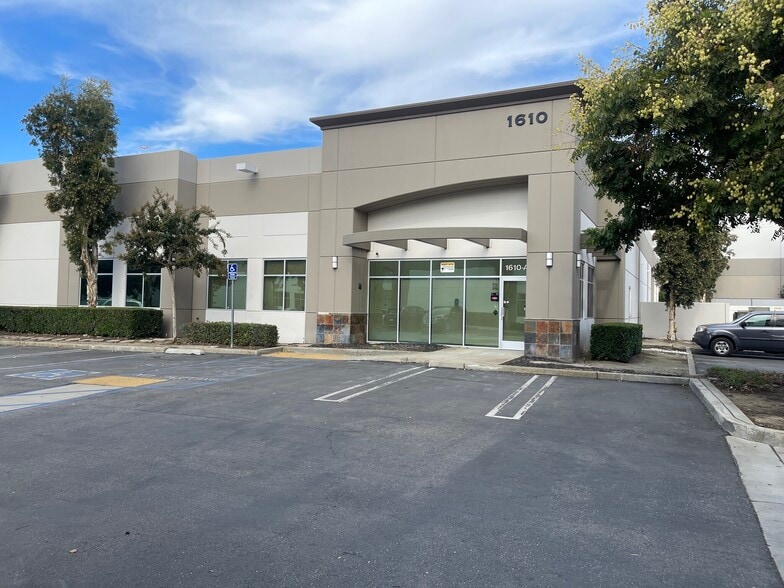 More Photos Of 1610 S Grove Ave, Ontario Warehouse For Lease