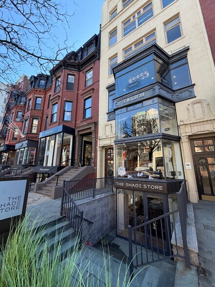 More Photos Of 116 Newbury St, Boston Storefront Retail Office For Lease