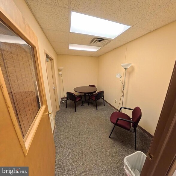 More Photos Of 1515 Mount Hope Ave, Pottsville Office For Sale