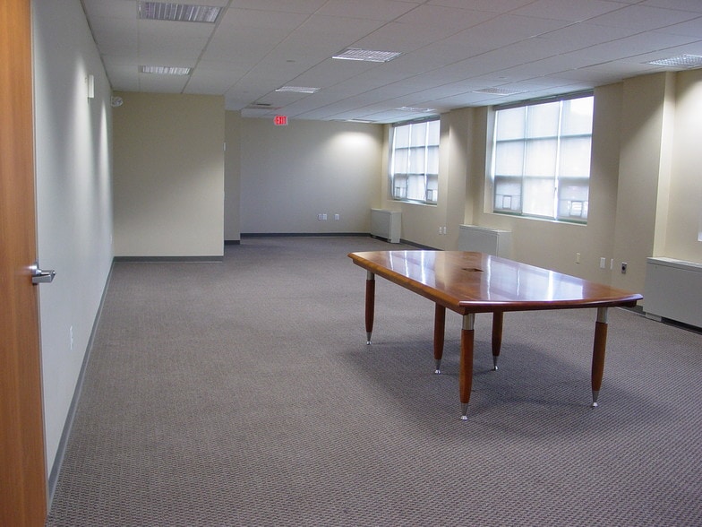 More Photos Of 912 Thayer Ave, Silver Spring Loft Creative Space For Lease