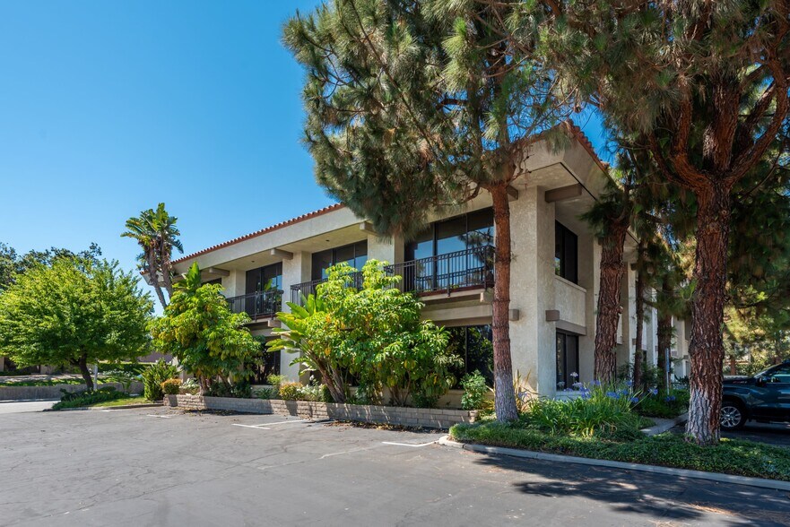 More Photos Of 468 Pennsfield Pl, Thousand Oaks Office For Sale