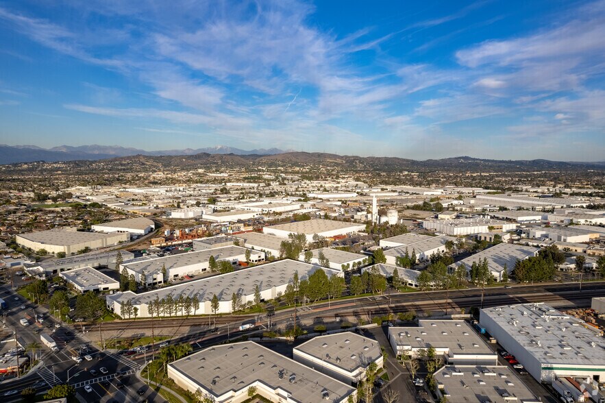 More Photos Of 12007 Los Nietos Rd, Santa Fe Springs Warehouse For Lease