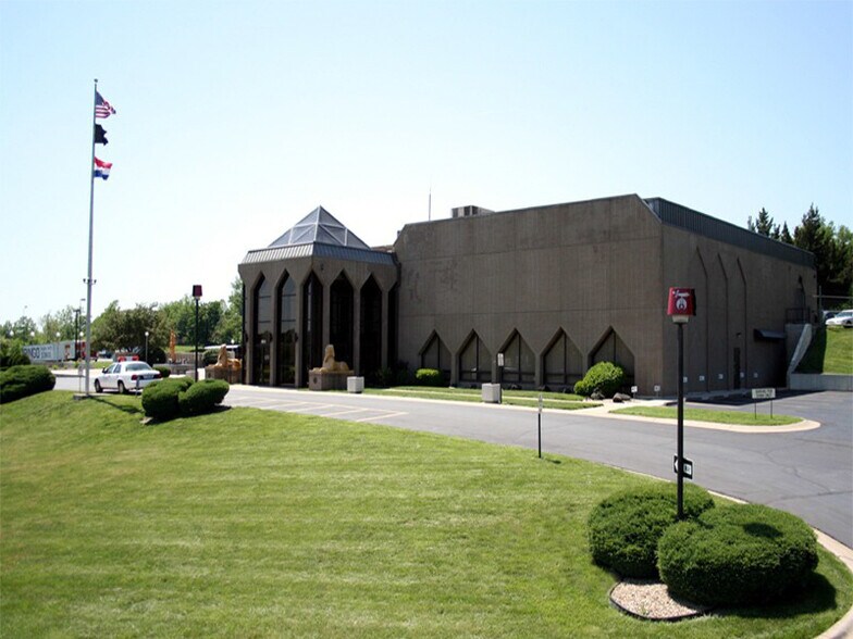 More Photos Of 5100 Ararat Dr, Kansas City Lodge Meeting Hall For Sale