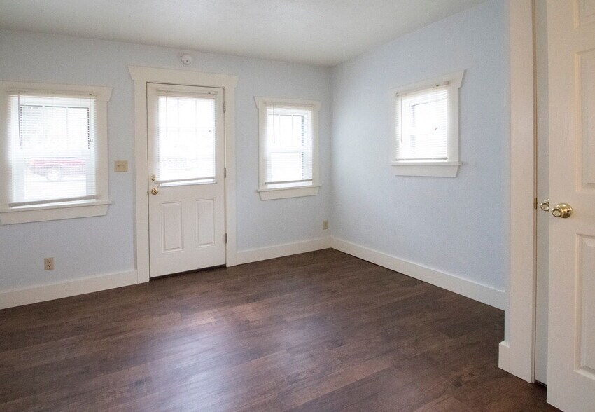 More Photos Of 102 Holly St, Colorado Springs Apartments For Sale