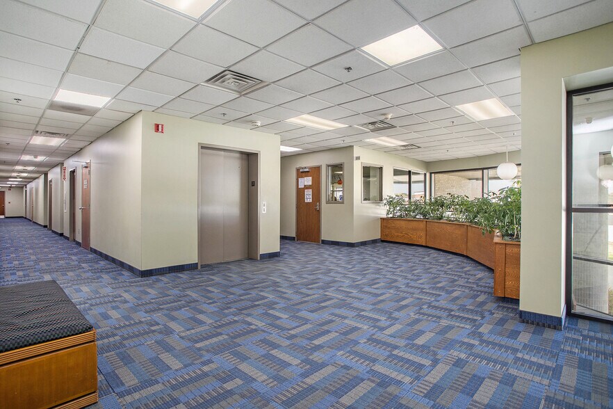 More Photos Of 2845 Capital Ave SW, Battle Creek Medical For Lease