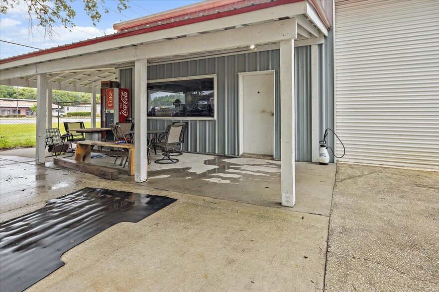 More Photos Of 474379 E 200 Sr, Fernandina Beach Auto Repair For Sale